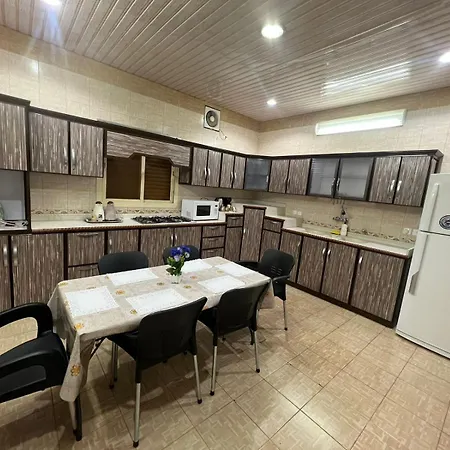 Spacious 4-Room Apartment with City View Ta'if Exterior photo
