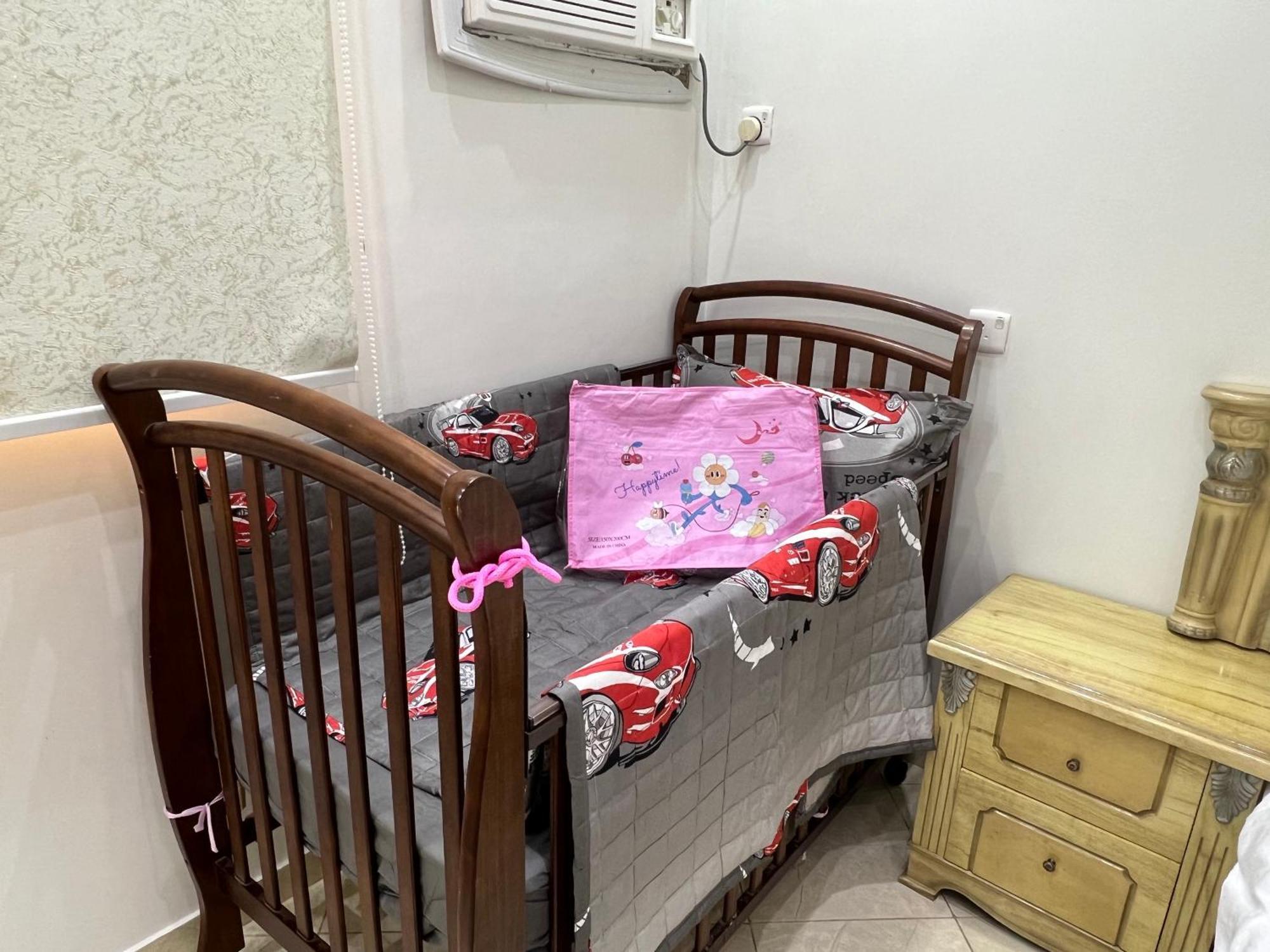 Appartement شقةكبيره 4 غرف منها 3 غرف نوم اطلاه مجلس صالة 4-room Apartment, Including 3 Bedrooms, A Living Room, A Sitting Room, And A View Ta'if