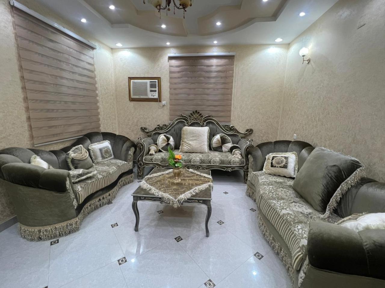 Spacious 4-room With View *