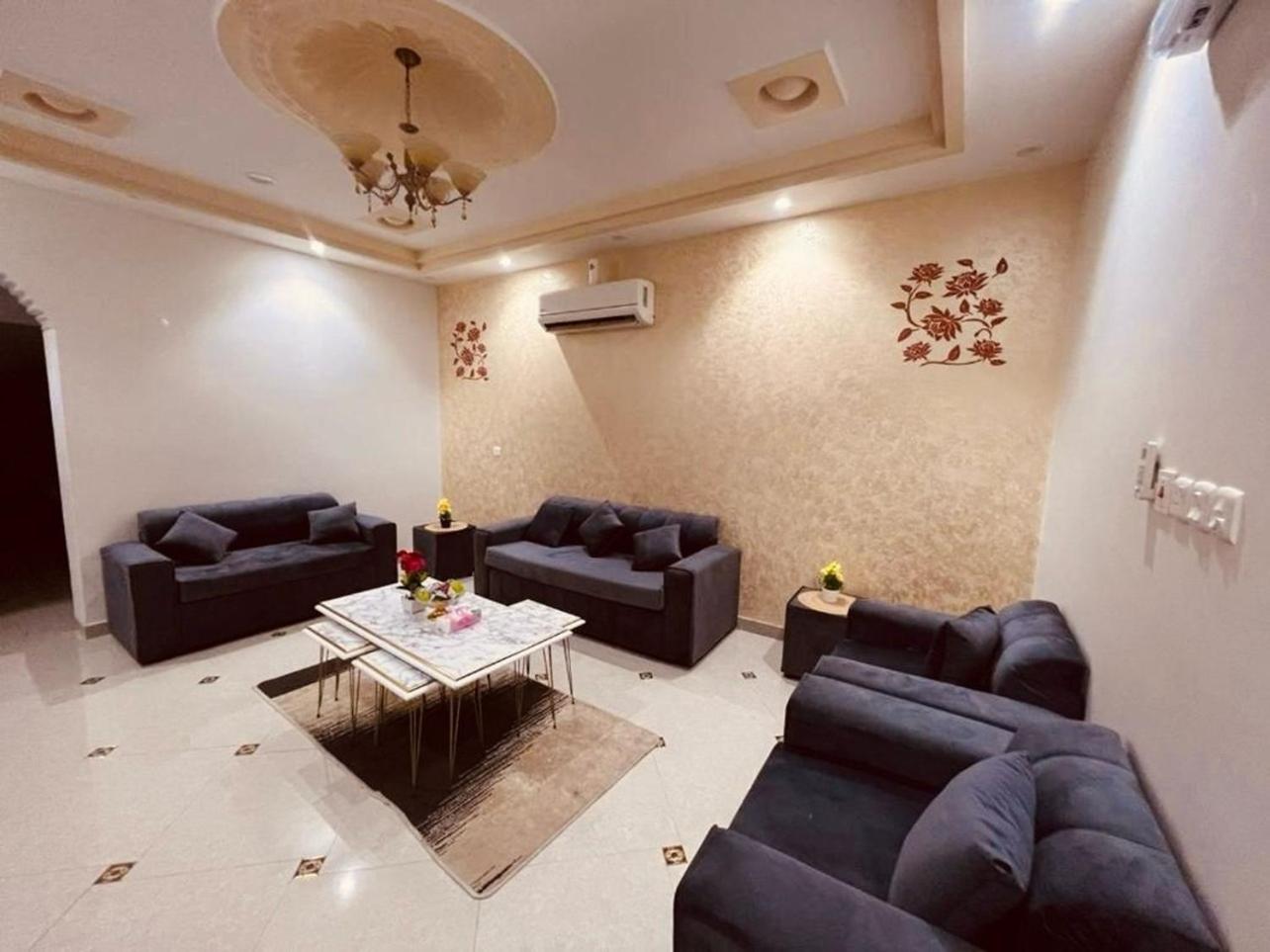 Apartment Spacious 4-room With View *